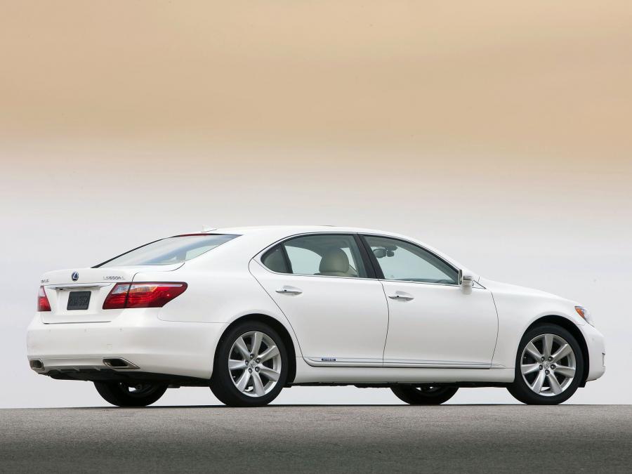  Lexus LS600h L 2009 года  (фото 4 из 16)